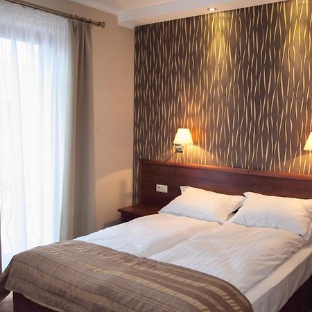 Hotel Pod Kluka スウプスク エクステリア 写真