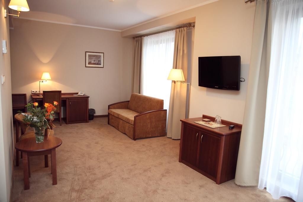 Hotel Pod Kluka スウプスク 部屋 写真